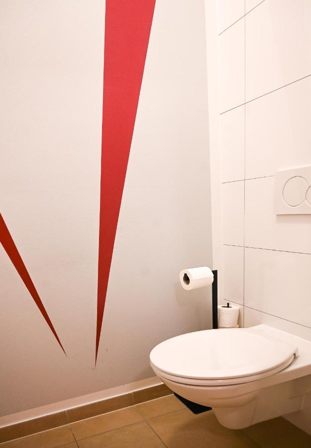Backpacker Apartment Schoenbrunn Vienna Exterior photo